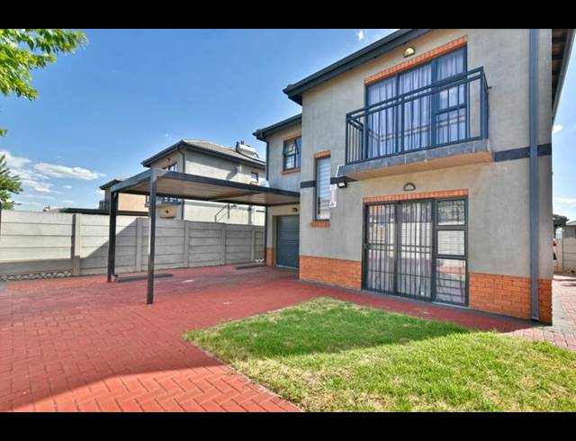 4 BEDROOM HOUSE FOR SALE IN LEOPARD’S REST